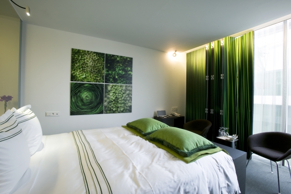 D-Hotel